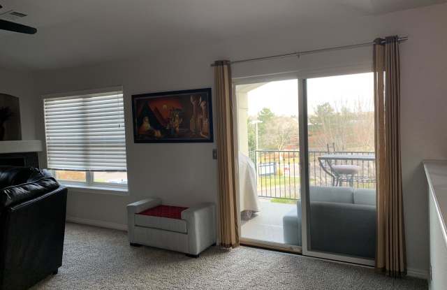 6617 S Forest Way Unit B Gallery 3