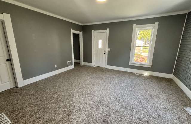1806 Erie Street South Gallery 4