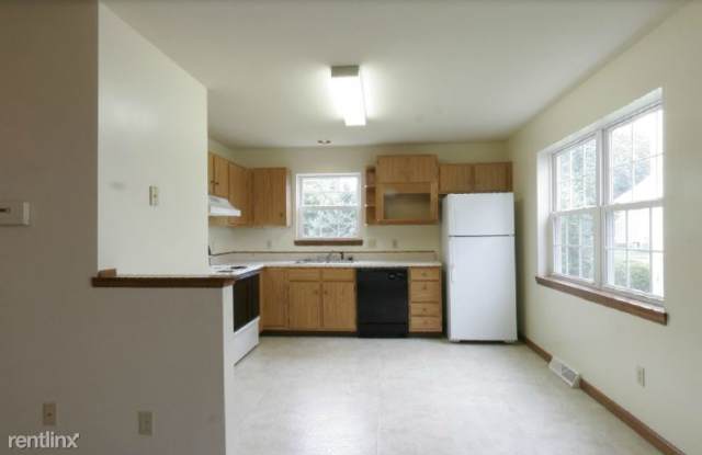 550 Sir Benjamin Way Gallery 3