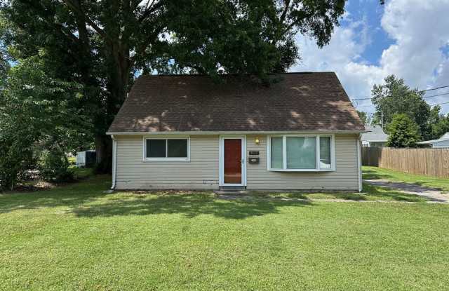 House for rent: Four bedroom,One bath, story and a half house in Valley Station photos photos