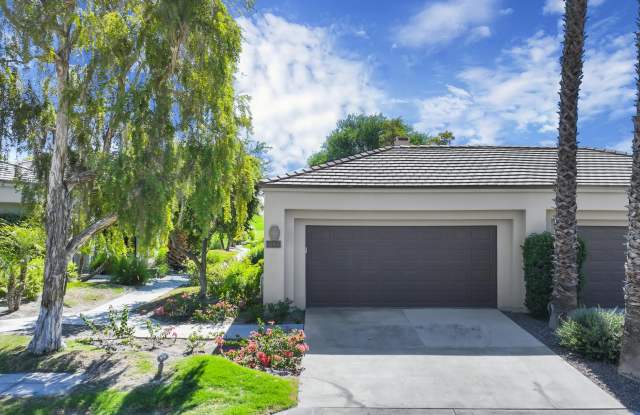 54914 Oaktree Gallery 2