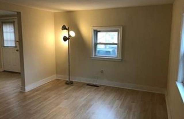 17 Jennifer St Gallery 3