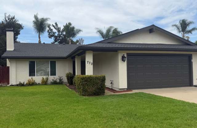 3-bed 2 bath home with extra room photos photos
