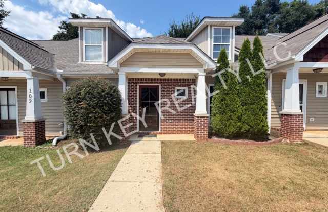 Townhouse for rent in Calera Gallery 1