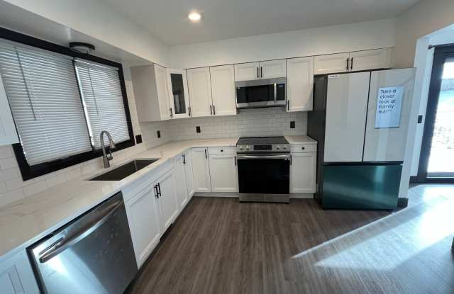 Updated Kitchen, carpet and freshly 3 bedroom / 2 bath home is right off Hwy 169 and Anderson Lakes Parkway photos photos