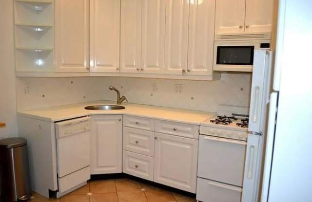 77 West 85th Street - 77 West 85th Street, New York City, NY 10024