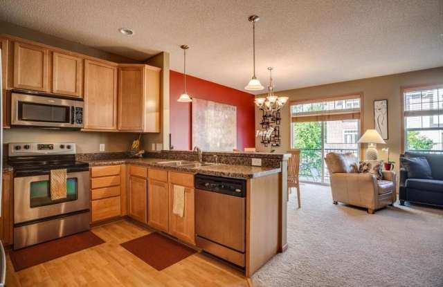 8475 Emery Parkway N Gallery 4