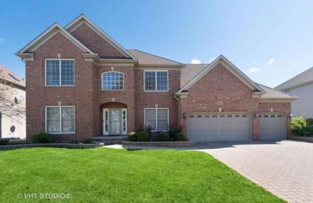 BEAUTIFUL HOUSE- 4+1 bsmt bedroom, 3.5 bath 2 story home. 3 car attached garage. - 3012 Deering Bay Drive, Naperville, IL 60564