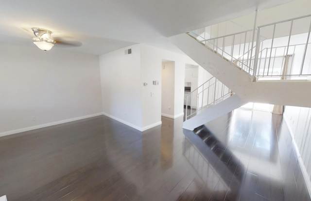 For Lease | Fullerton Condominium  2 Bedroom, 1.5 Bathroom Gallery 3