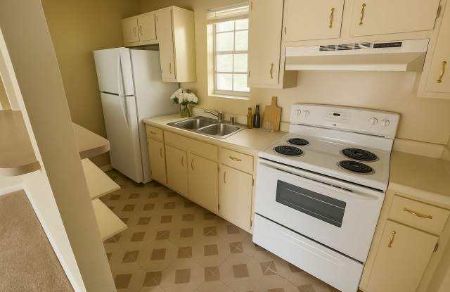 5985 Windsor Forest DriveUnit - 19 Gallery 2