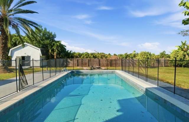 4920 Shady River Ln Gallery 2