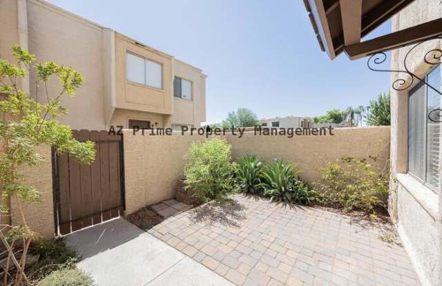 8113 East Glenrosa Avenue Gallery 3