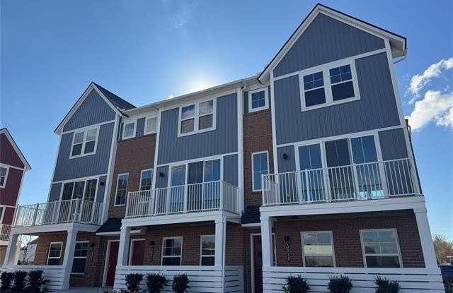 56054 Madison Lane - 56054 Madison Lane, Oakland County, MI 48165