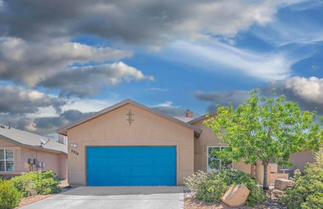 2924 PINO TRISTE Drive Gallery 1