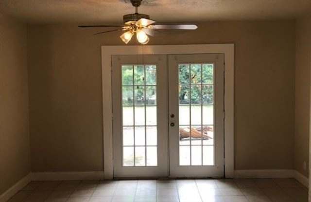 5832 Tracyne Dr. Gallery 3