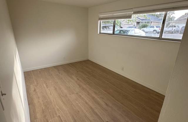 966 N Main St. Gallery 3