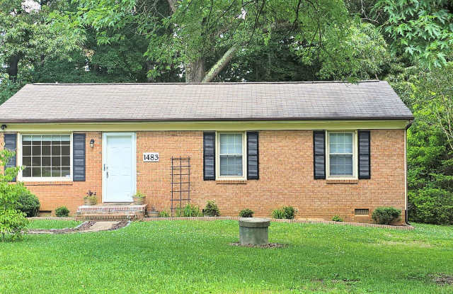 Cutest move-in ready brick ranch in Pfafftown. photos photos