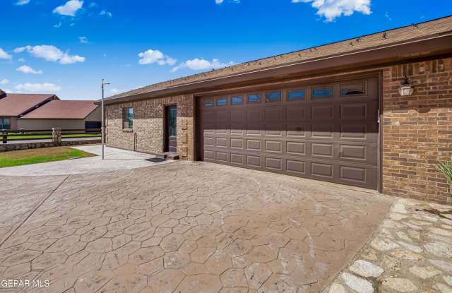 6497 YERBA VERDE Drive Gallery 2
