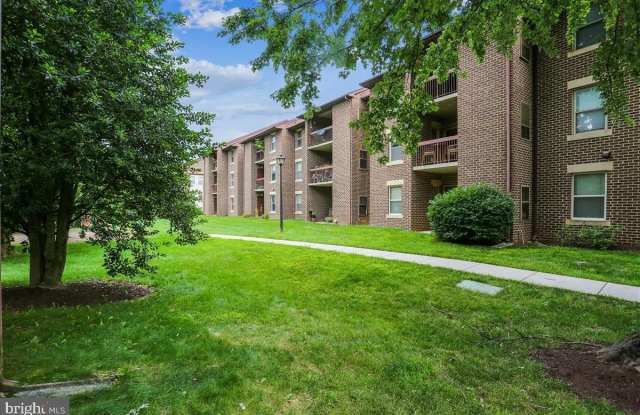 18401 GUILDBERRY Drive unit: 104 photos photos