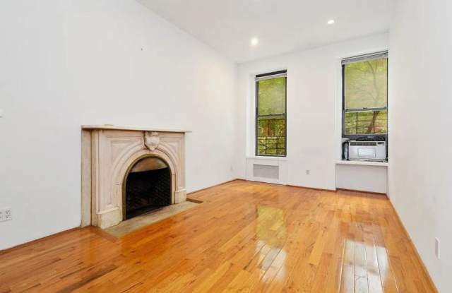 125 E 39th St photos photos