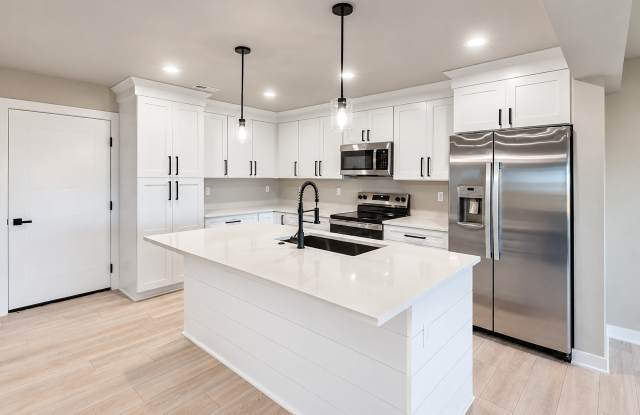 14433 Springbrook Trl Gallery 3