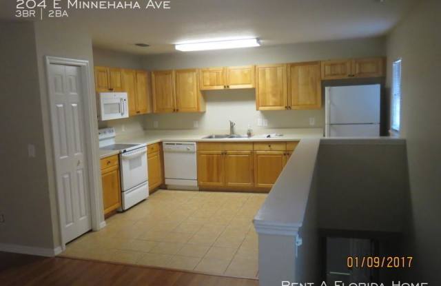204 E Minnehaha Ave Gallery 3