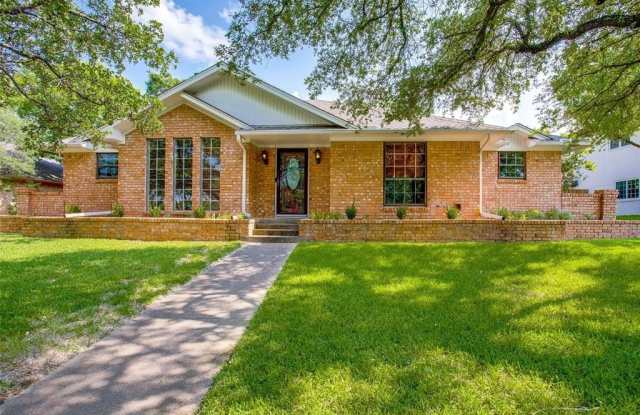 6406 Malcolm Drive Gallery 2