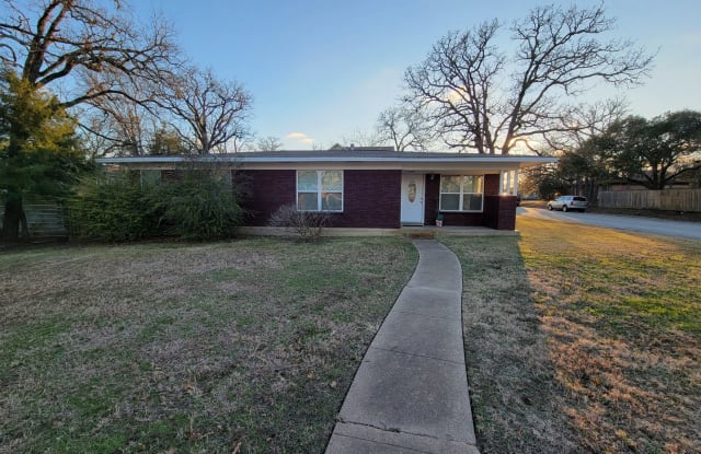 4200 Oaklawn St - 4200 Oaklawn Street, Bryan, TX 77801