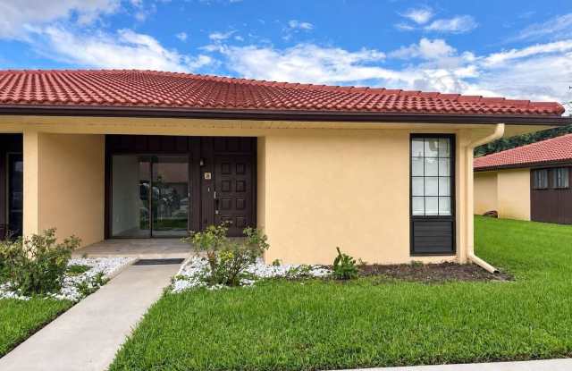 5933 FOREST HILL Boulevard Gallery 1