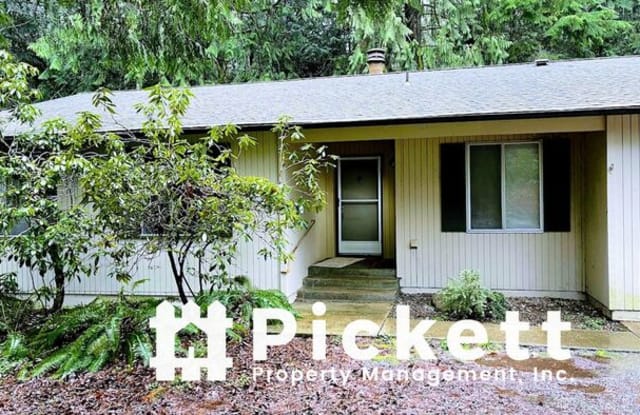 5493 Northeast Laura Court - 5493 Northeast Laura Court, Suquamish, WA 98370