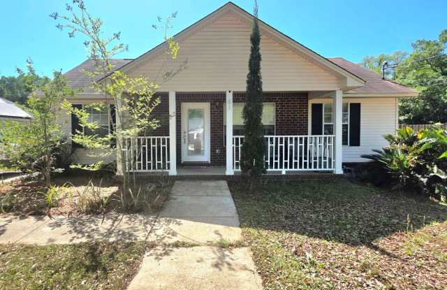 Near NAS Pensacola | 3BR Home with Large Deck & Fenced Backyard photos photos