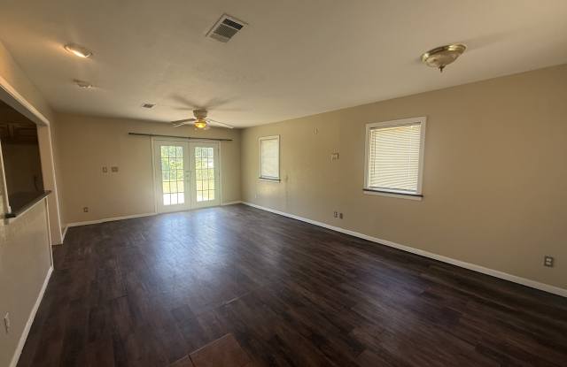 1105 Sycamore Gallery 3