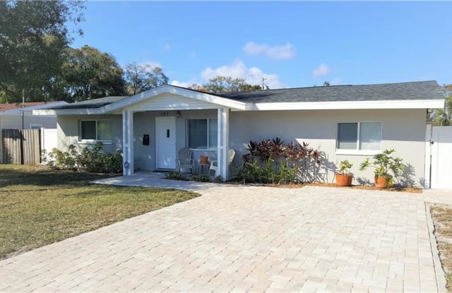 563 43RD AVENUE NE - 563 43rd Avenue Northeast, St. Petersburg, FL 33703