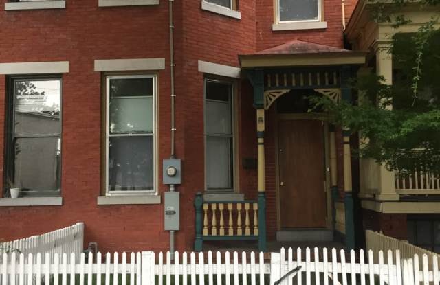 Amazing 3 bdrm/1.5 bath House Conveniently Located in The Heart of VCU and Downtown! photos photos