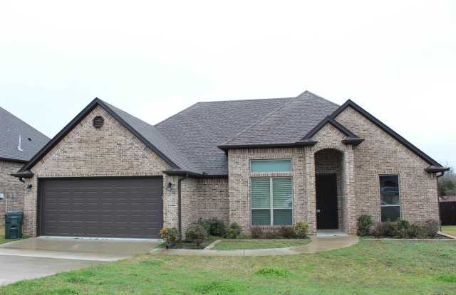 1811 Spruce Pine Ln photos photos