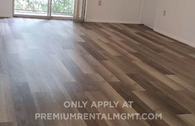 3 Bedroom 3 Baths Condominium Gallery 4