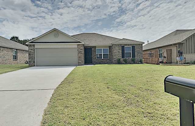 Wonderful 3 Bedroom 2 Bath Home - Shawnee Schools photos photos