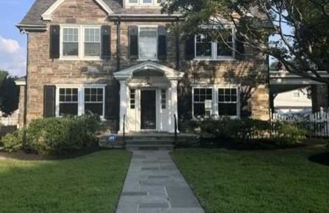 1356 ARBORDALE Road photos photos 1356 ARBORDALE Road photos photos