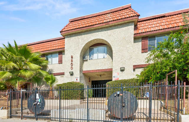 8800 Cedros Ave. photos photos