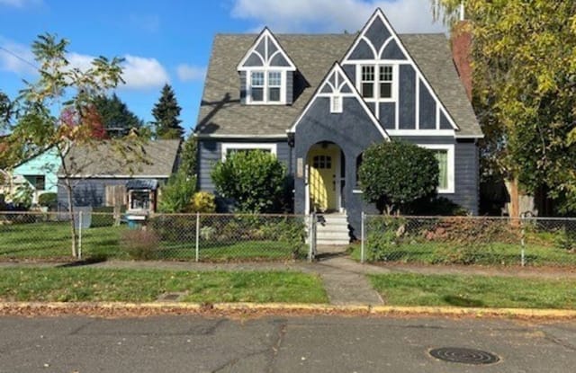 1515 20th St NE - 1515 20th Street Northeast, Salem, OR 97301