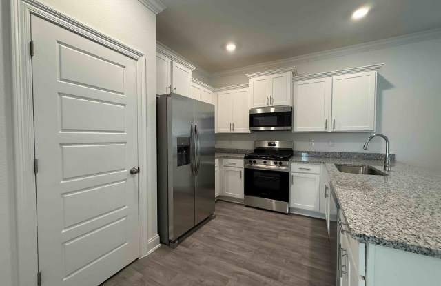 32682 Revere Dr Gallery 3