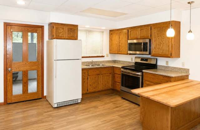 Apartment at Private Home in Grass Valley Gallery 1