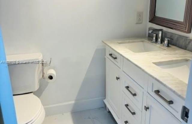 12337 SW 20th Ter photos photos
