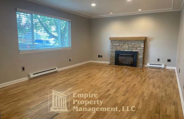 2920 Pearl Street ( Main House) Gallery 2