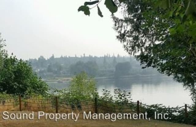 2604 N Wycoff Avenue - 2604 N Wycoff Ave, Bremerton, WA 98312