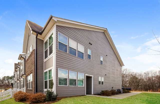 FIRST MONTH FREE : 3BR Townhome • End-Unit • New Build • 2-Car Garage - Near Lake Norman photos photos