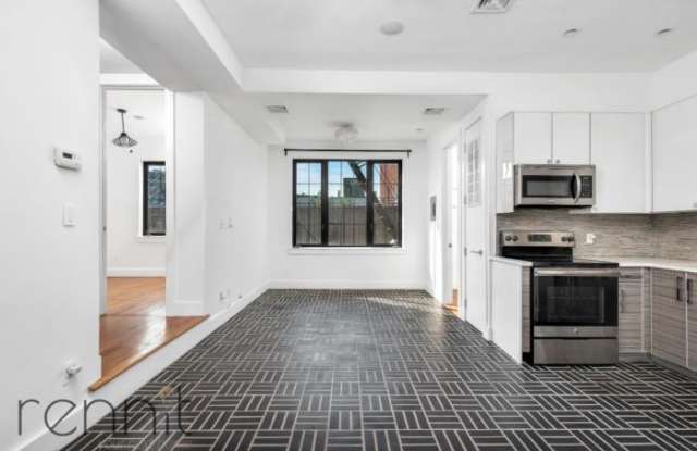 10 Locust St. Gallery 2