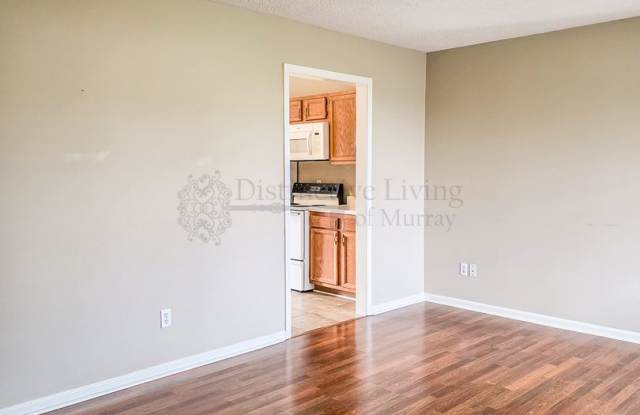 Showings available beginning 8/20/26 - Large 2 bedroom 1 bath duplex Gallery 3