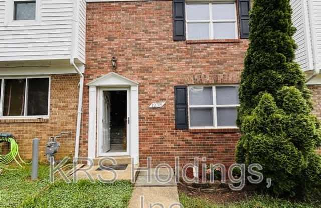 1235 Thomas Jefferson Pl photos photos