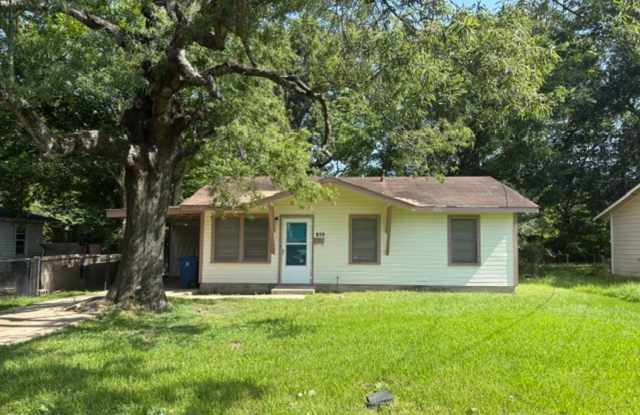 Cozy home with large living and dining area! photos photos Cozy home with large living and dining area! photos photos